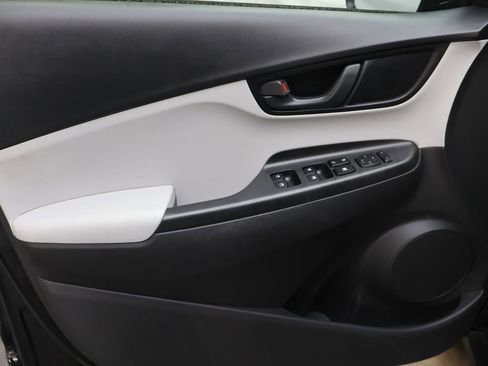 Used 2023 Hyundai Kona SEL FWD image 16