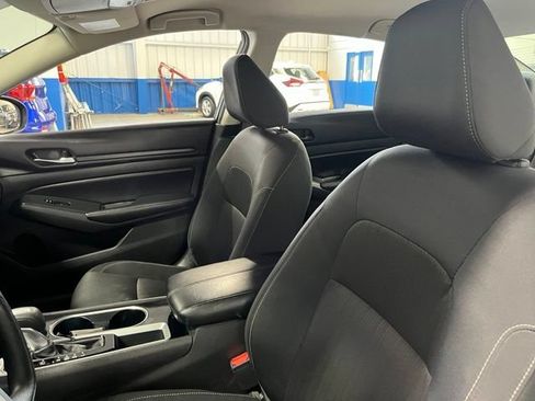 Used 2024 Nissan Altima 2.5 SV FWD image 23