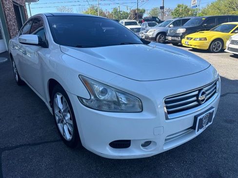 Used 2012 Nissan Maxima 3.5 SV w/ Premium Pkg FWD image 3