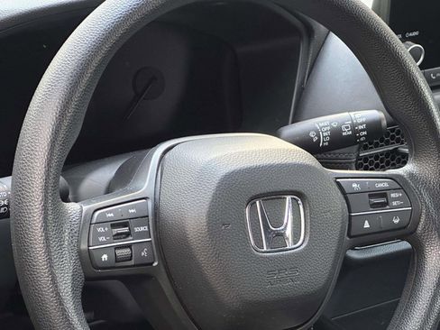 Used 2023 Honda HR-V LX image 15