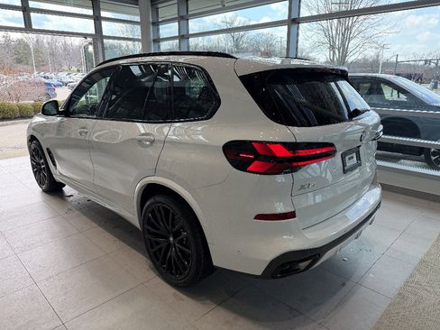New 2026 BMW X5 xDrive40i AWD/4WD image 4