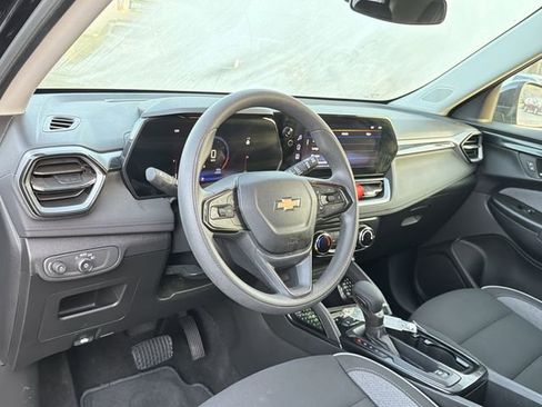 Used 2024 Chevrolet TrailBlazer LT FWD image 10