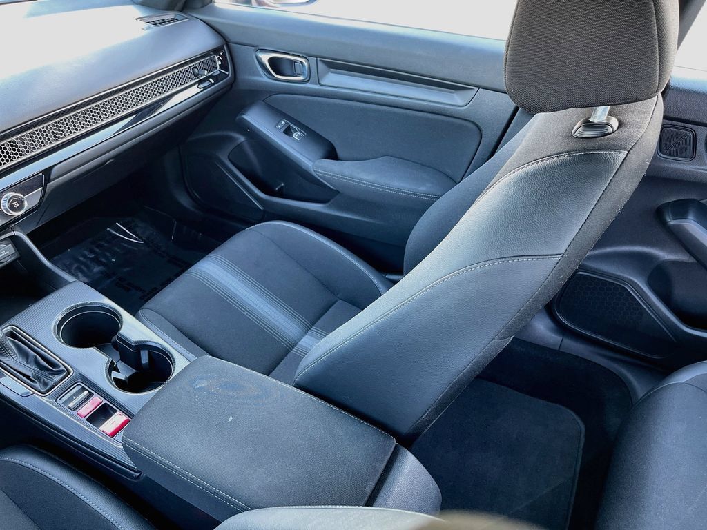 Used 2025 Honda Civic Sport image 21