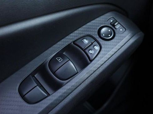 Certified 2025 Nissan Altima 2.5 SV FWD image 17