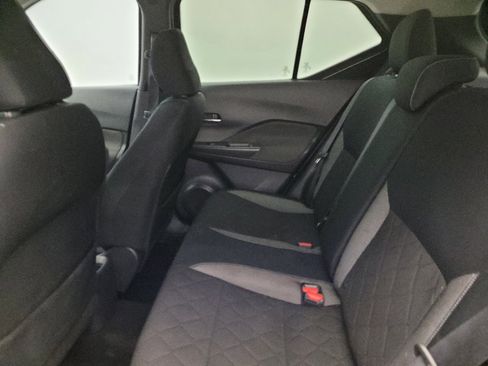 Used 2018 Nissan Kicks SV image 18