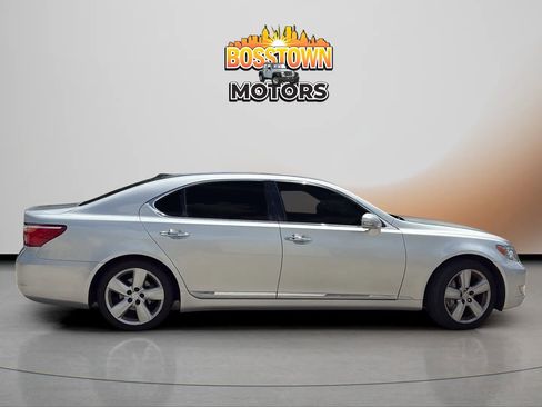 Used 2012 Lexus LS 460 L w/ Luxury Pkg RWD image 9