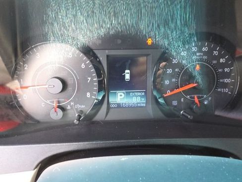 Used 2017 Toyota Sienna LE FWD image 2