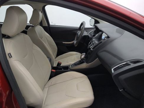 Used 2017 Ford Focus Titanium FWD image 21