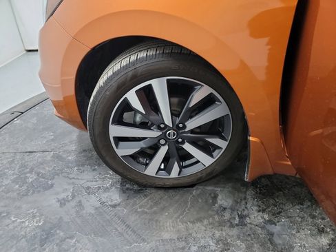 Used 2021 Nissan Versa SR image 29