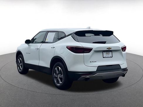 Used 2025 Chevrolet Blazer LT FWD image 11