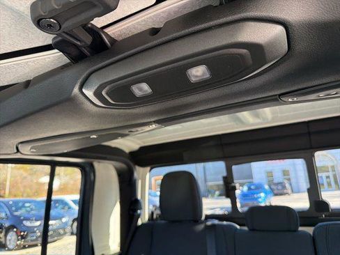 New 2026 Jeep Gladiator Willys AWD/4WD image 23