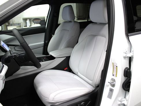 New 2026 Jeep Cherokee Limited AWD/4WD image 23