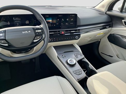 New 2026 Kia Sportage EX image 29