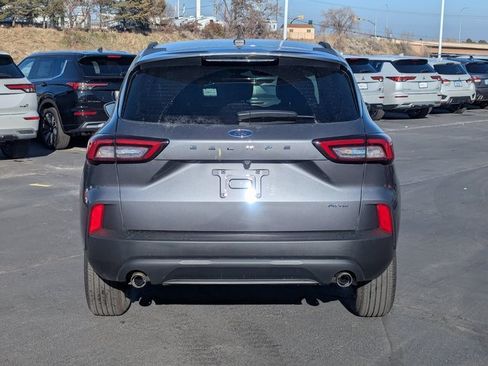 Used 2025 Ford Escape ST-Line image 5