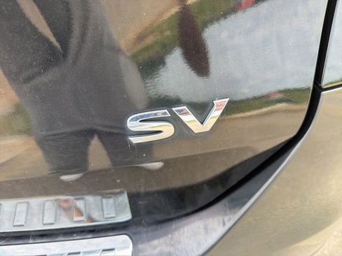 Used 2015 Nissan Rogue SV w/ SV Moonroof Package FWD image 14