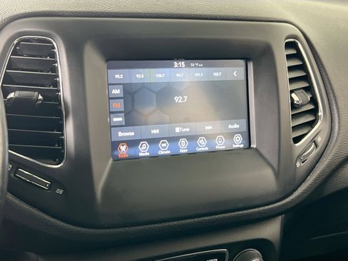 Used 2020 Jeep Compass Latitude w/ Cold Weather Group image 14