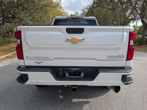 Used 2023 Chevrolet Silverado 2500 High Country w/ Z71 Off-Road Package image 7