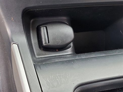 Used 2018 Nissan Sentra SV image 28