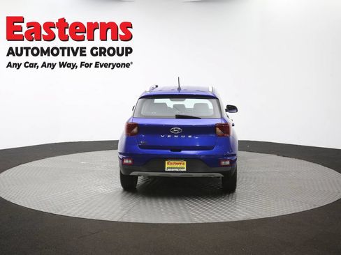 Used 2023 Hyundai Venue Limited w/ Cargo Package FWD image 38
