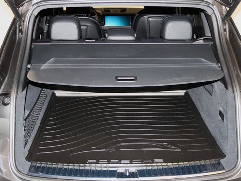 Used 2024 Porsche Cayenne image 79