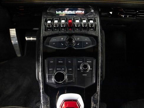 Used 2018 Lamborghini Huracan Performante image 19