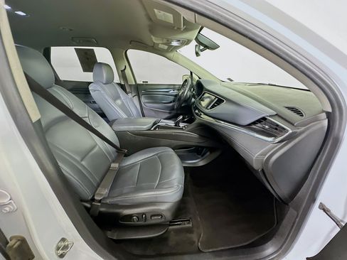 Used 2020 Buick Enclave Essence FWD image 32