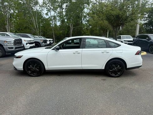 Used 2025 Honda Accord SE image 2