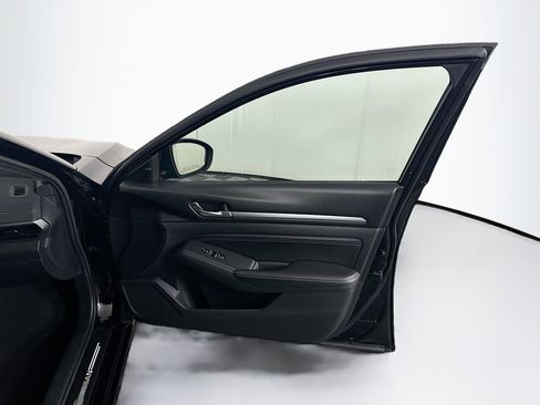 Used 2019 Nissan Altima 2.5 SV AWD/4WD image 31