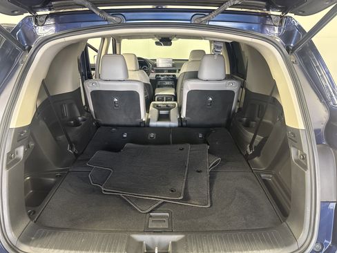 Certified 2023 Honda Pilot Touring image 13