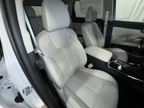 New 2026 Kia Sorento SX image 32