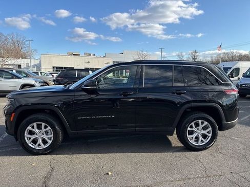 Used 2022 Jeep Grand Cherokee Limited image 21