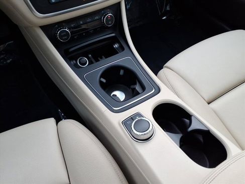 Used 2017 Mercedes-Benz GLA 250 image 6