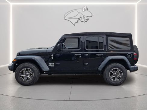 Used 2018 Jeep Wrangler Unlimited Sport S AWD/4WD image 7