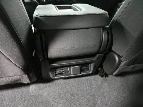 Used 2023 Chevrolet Silverado 1500 LT AWD/4WD image 33