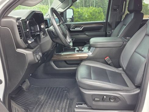 Certified 2025 Chevrolet Silverado 2500 LT w/ Trail Boss Package AWD/4WD image 3