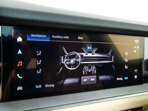 New 2026 Porsche Cayenne image 17