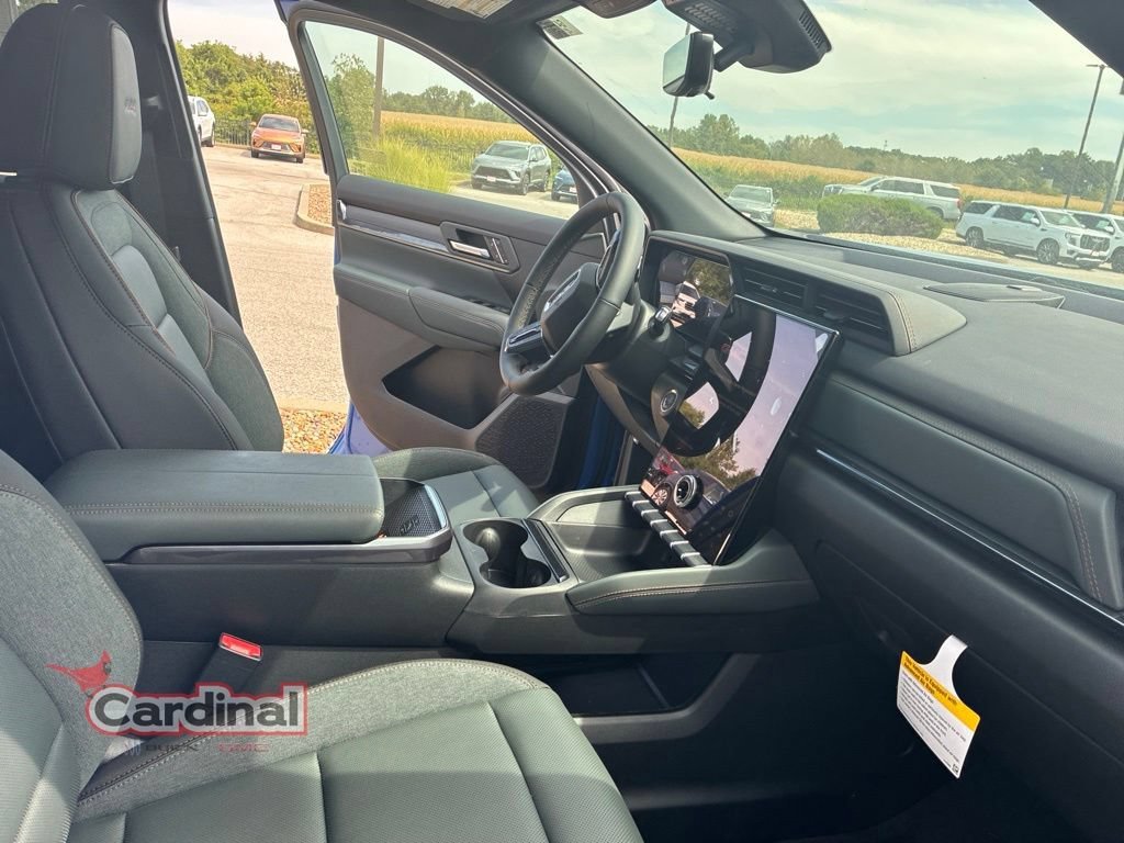 New 2027 GMC Terrain AT4 w/ Convenience Package III AWD/4WD image 19