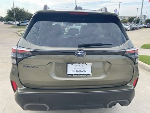 Used 2025 Subaru Forester Limited AWD/4WD image 4