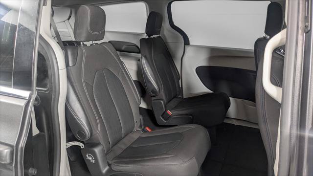 Used 2023 Chrysler Voyager LX FWD image 19