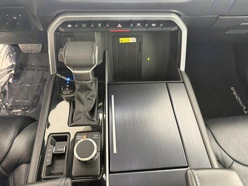 Used 2024 Toyota Tundra Platinum image 21