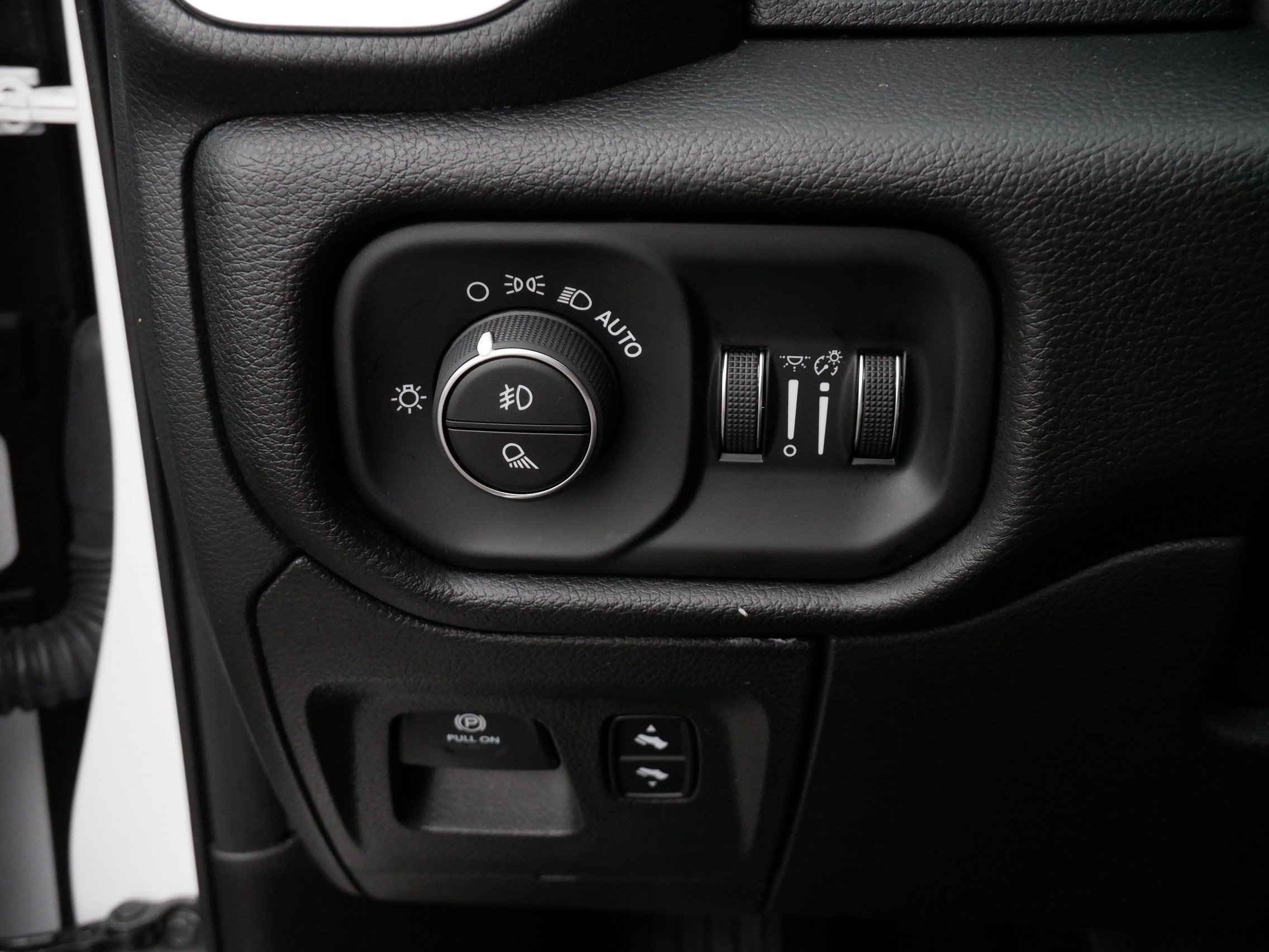 Used 2025 RAM 1500 Big Horn AWD/4WD image 26