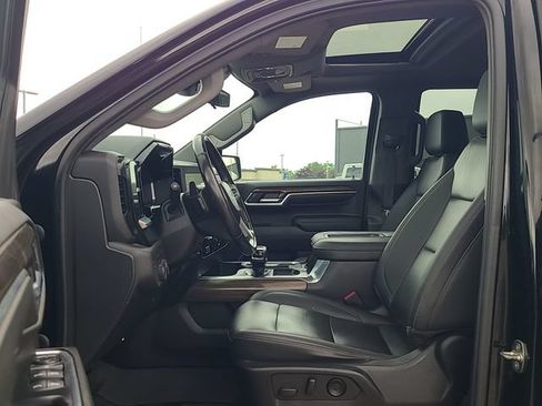 Used 2022 Chevrolet Silverado 1500 LT Trail Boss w/ LT Trail Boss Premium Package AWD/4WD image 12