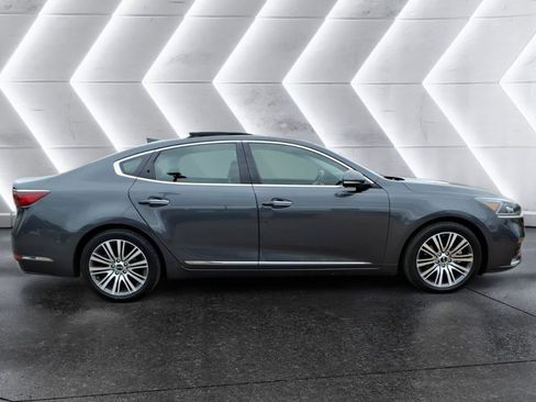 Used 2018 Kia Cadenza Technology FWD image 6