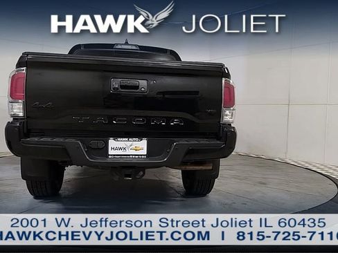 Used 2020 Toyota Tacoma Limited AWD/4WD image 6