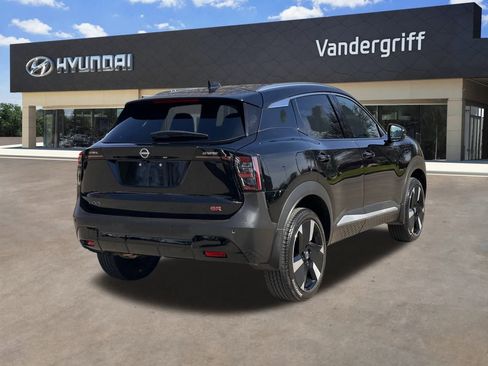 Used 2025 Nissan Kicks SR w/ SR Premium Package image 14