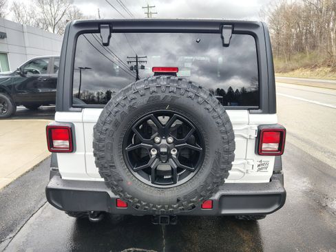 New 2026 Jeep Wrangler Sport AWD/4WD image 9