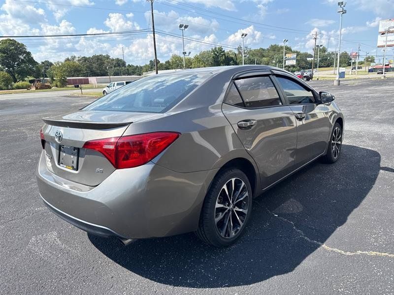 Used 2017 Toyota Corolla SE w/ Carpet Mat Package (TMS) FWD image 6