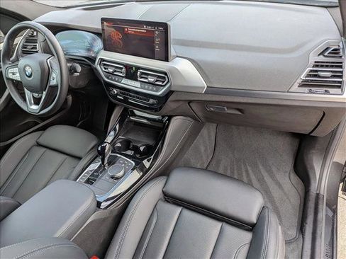 Used 2025 BMW X4 xDrive30i image 23