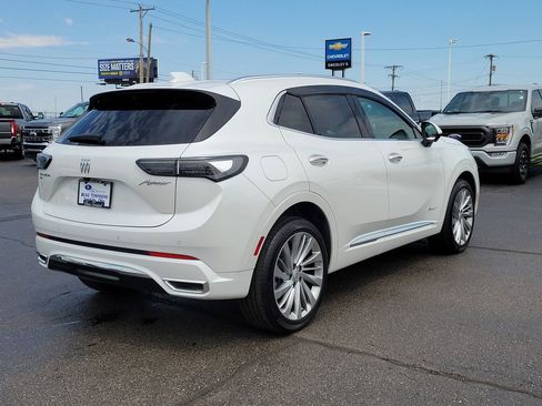 Used 2025 Buick Envision Avenir AWD/4WD image 4