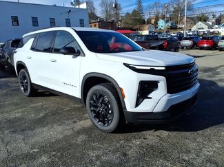 New 2026 Chevrolet Traverse LT w/ Midnight/Sport Edition video 1